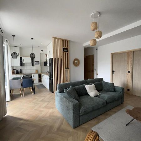 Carnot Place Bourgoin-Jallieu ภายนอก รูปภาพ
